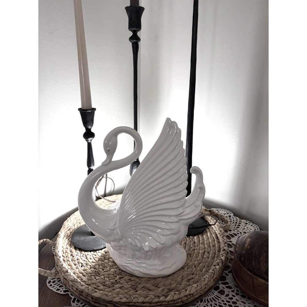Maddox of California White Ceramic Swan TV Lamp Planter Mid Century Modern 828